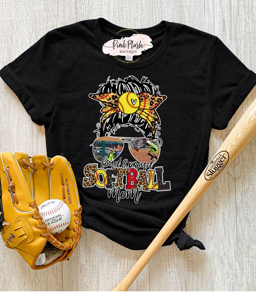 (Add your own photo) 🥎 “Softball Mom” Tshirt